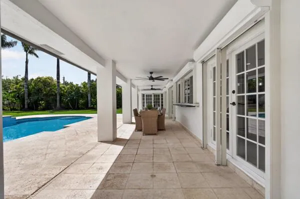 5510 W CASTLEGATE AVENUE Davie, FL 33331
