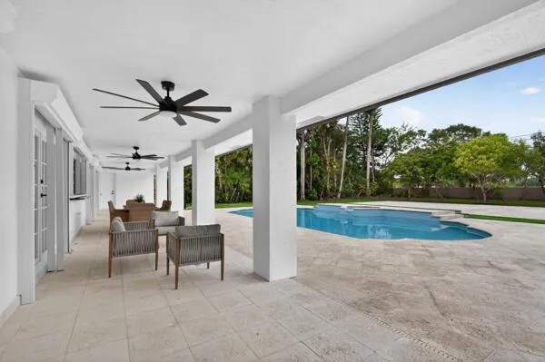 5510 W CASTLEGATE AVENUE Davie, FL 33331