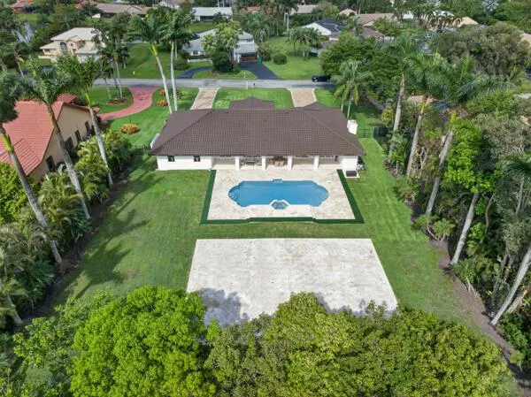 5510 W CASTLEGATE AVENUE Davie, FL 33331