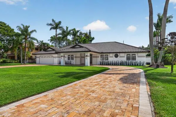 5510 W CASTLEGATE AVENUE Davie, FL 33331