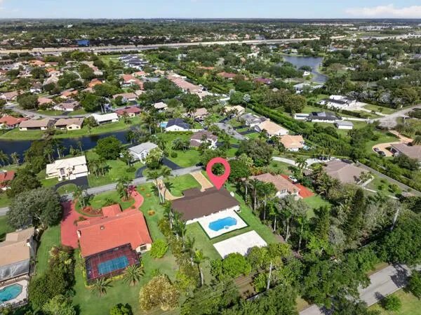 5510 W CASTLEGATE AVENUE Davie, FL 33331