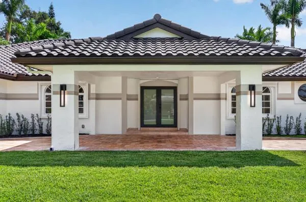 5510 W CASTLEGATE AVENUE Davie, FL 33331