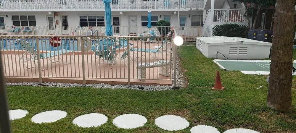 232 HIBISCUS AVENUE #114 Lauderdale By The Sea, FL 33308