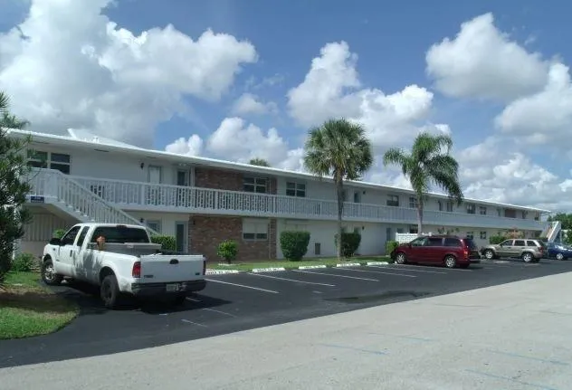 232 HIBISCUS AVENUE #114 Lauderdale By The Sea, FL 33308