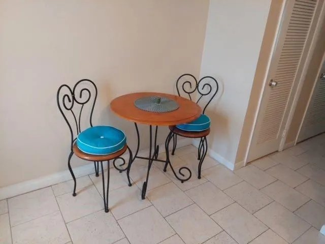 232 HIBISCUS AVENUE #114 Lauderdale By The Sea, FL 33308