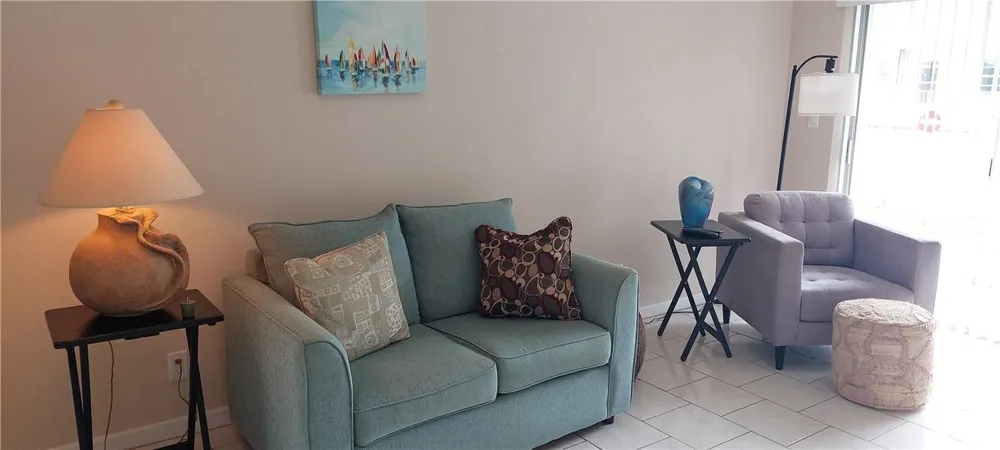 232 HIBISCUS AVENUE #114 Lauderdale By The Sea, FL 33308