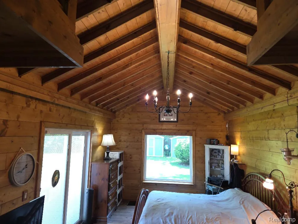 445 Clark Road Highland Charter Township, MI 48357