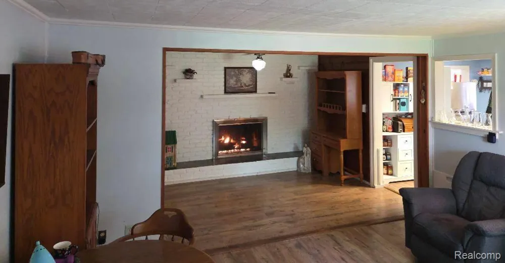 445 Clark Road Highland Charter Township, MI 48357
