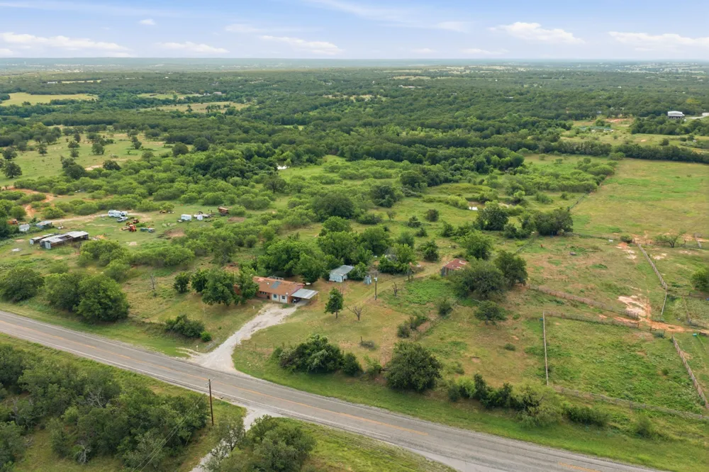 5019 Fm 2123 Paradise, TX 76073