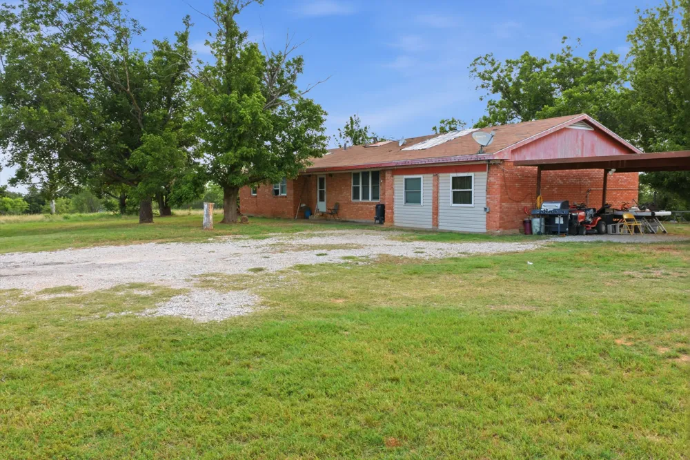 5019 Fm 2123 Paradise, TX 76073