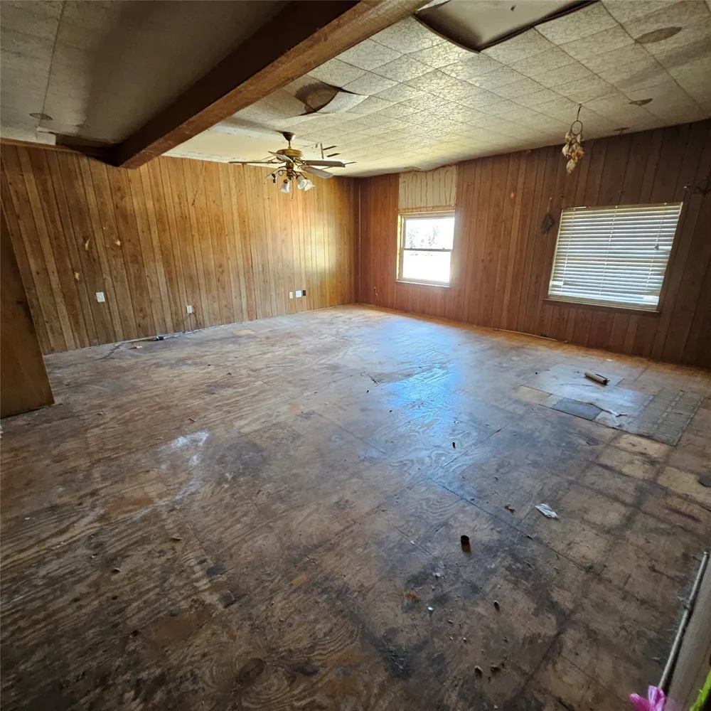 5019 Fm 2123 Paradise, TX 76073