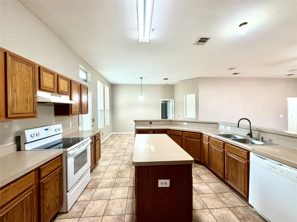 218 Canyon Lake Drive Wylie, TX 75098