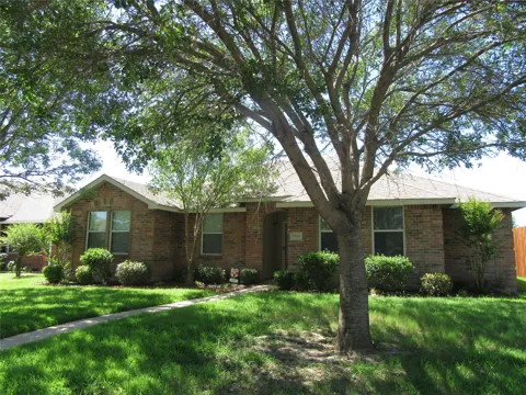 2926 Montague Trail