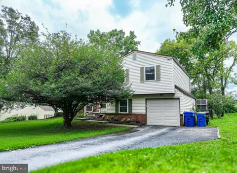 873 BLUE JAY ROAD