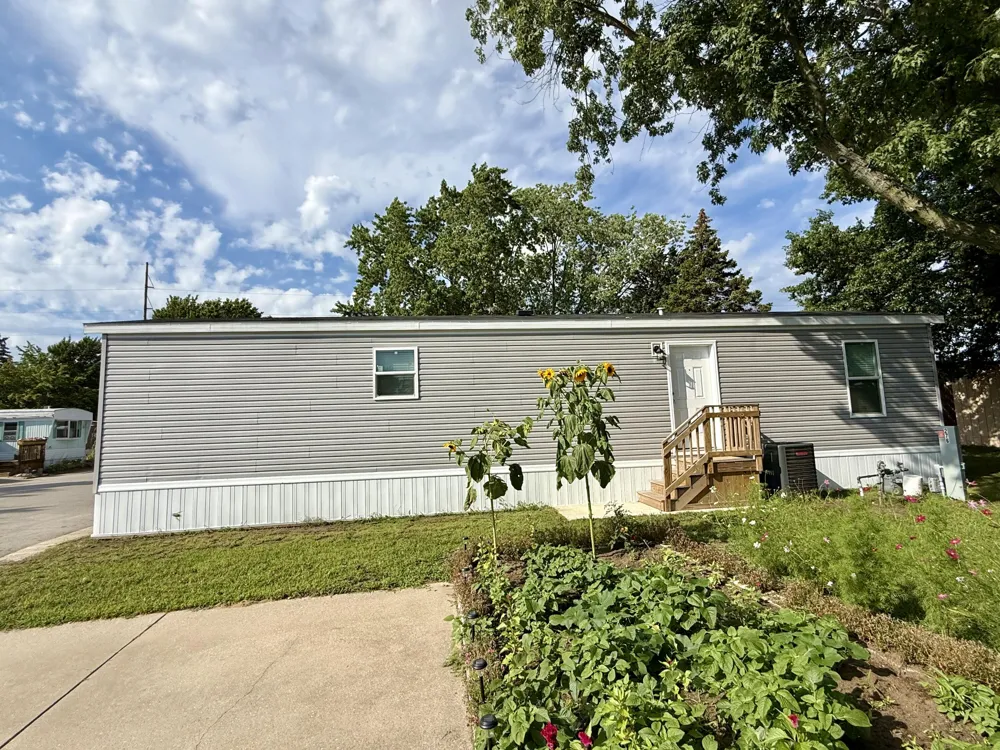 333 E Lakewood Boulevard #276 Holland, MI 49424