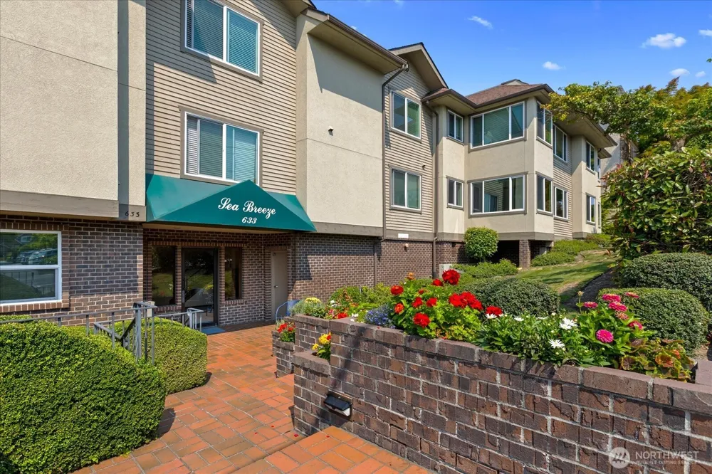 633 Main Street #104 Edmonds, WA 98020