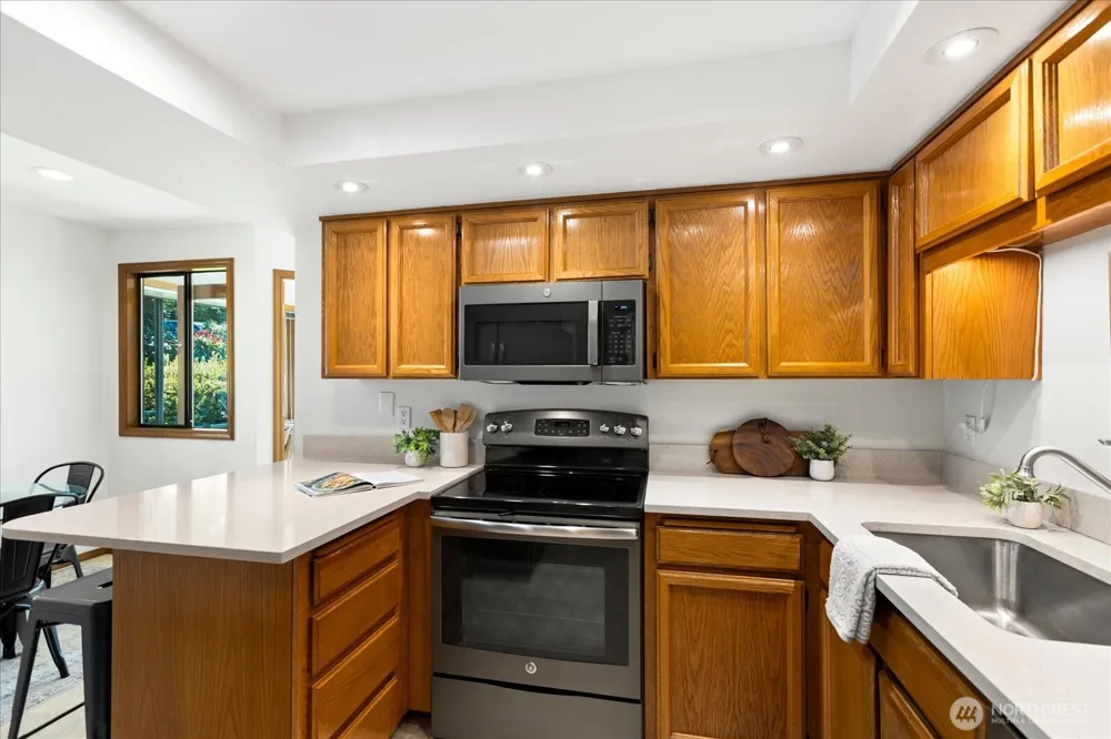 633 Main Street #104 Edmonds, WA 98020