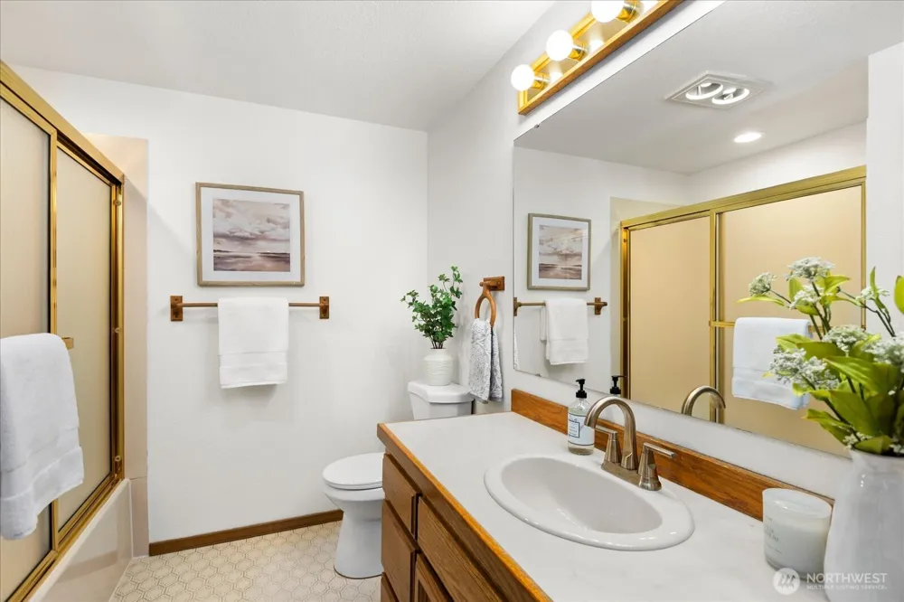633 Main Street #104 Edmonds, WA 98020