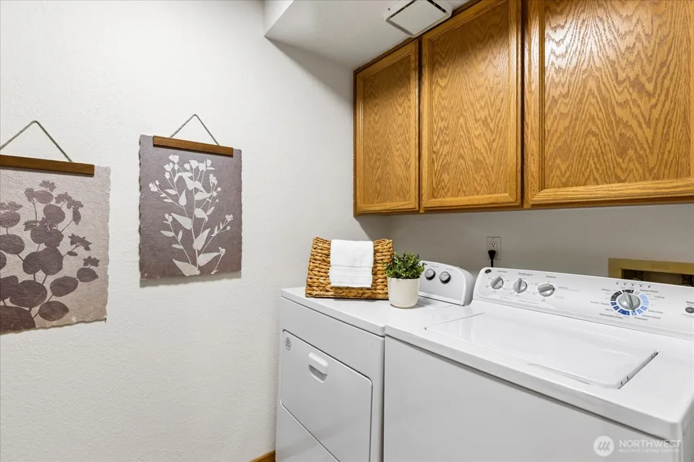 633 Main Street #104 Edmonds, WA 98020