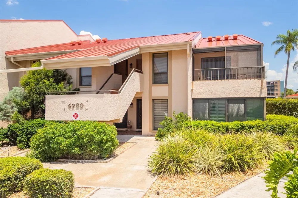 4780 BRITTANY DRIVE S #114 St Petersburg, FL 33715