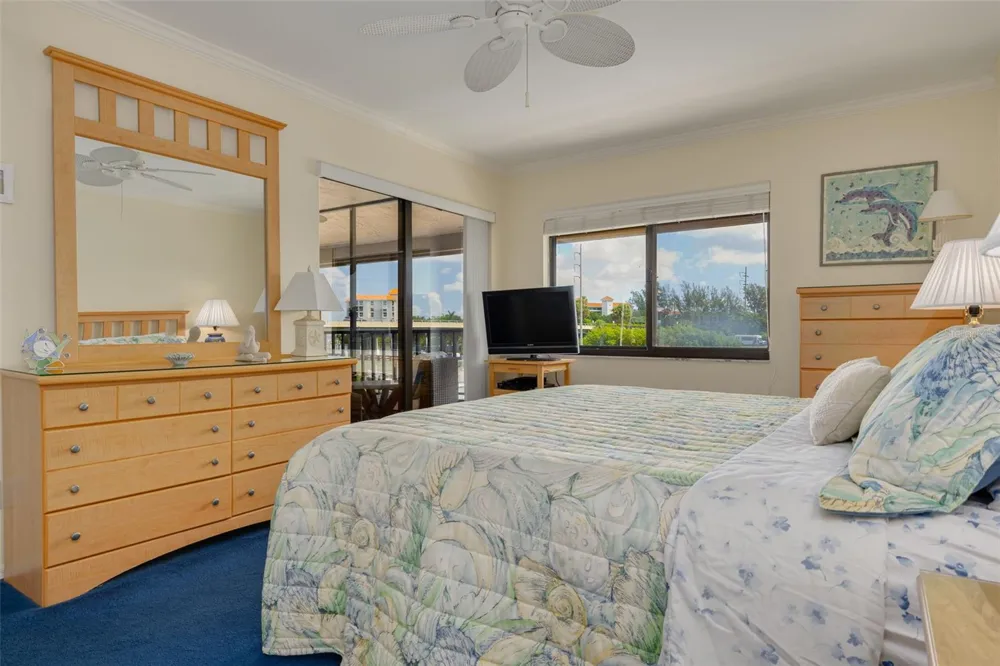 4780 BRITTANY DRIVE S #114 St Petersburg, FL 33715