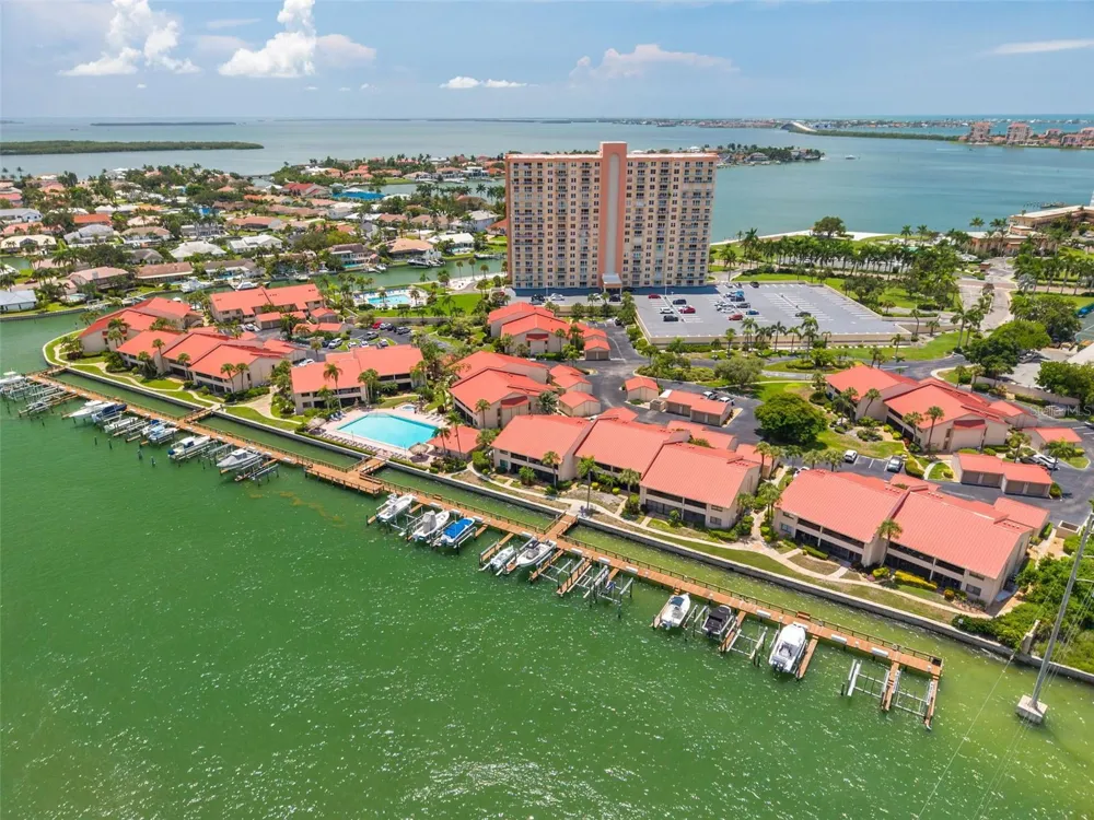 4780 BRITTANY DRIVE S #114 St Petersburg, FL 33715