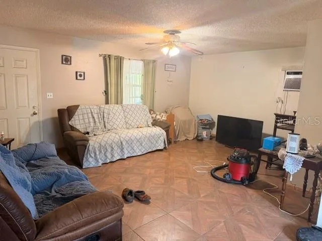 40950 W 9TH AVENUE Umatilla, FL 32784