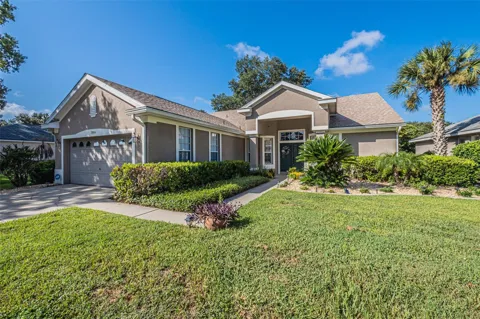 7004 PINE HOLLOW DRIVE