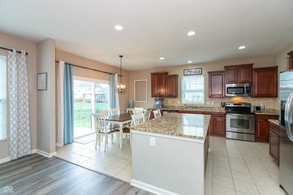 1637 Kilkenny Drive Avon, IN 46123