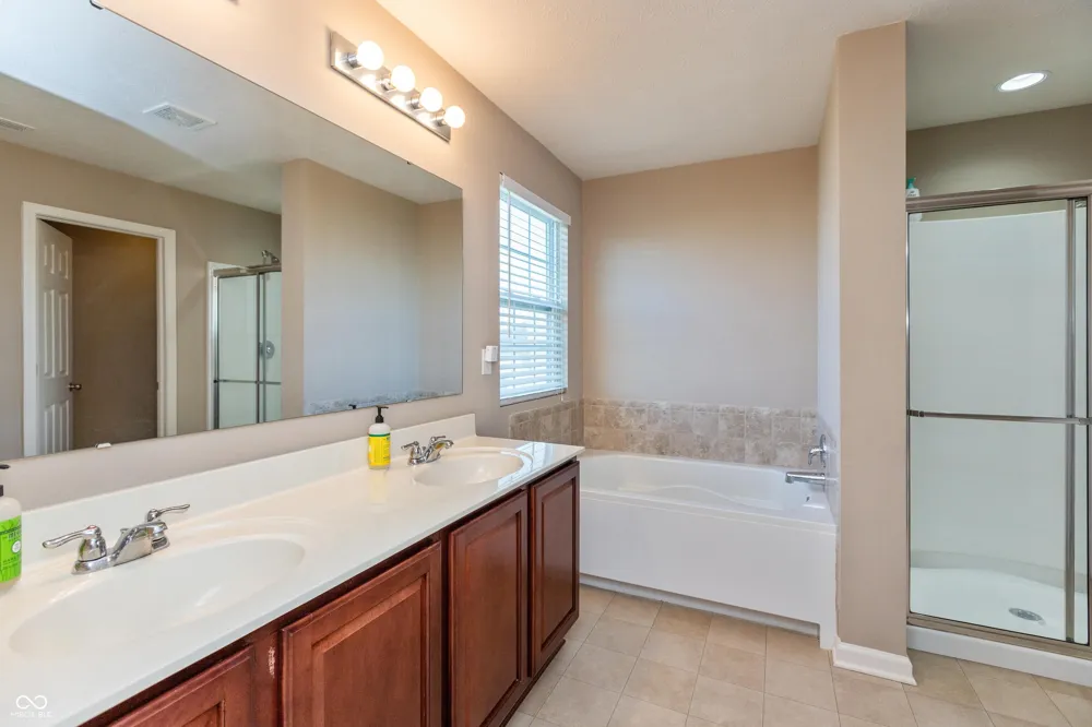 1637 Kilkenny Drive Avon, IN 46123