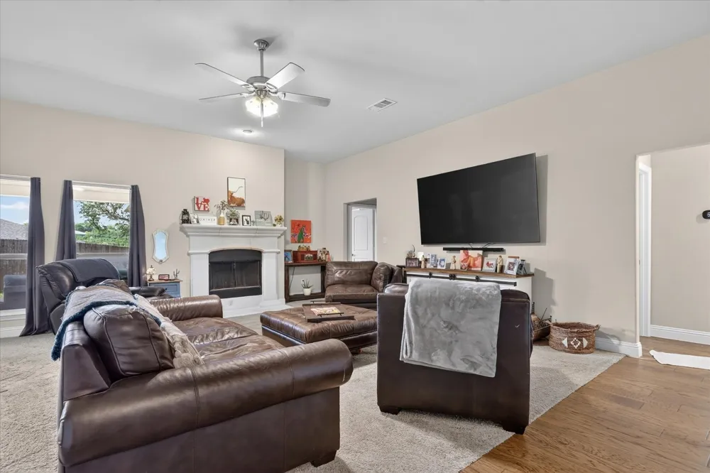 2807 River Ridge Court Granbury, TX 76048