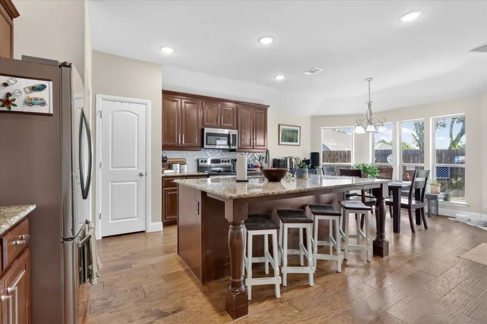 2807 River Ridge Court Granbury, TX 76048