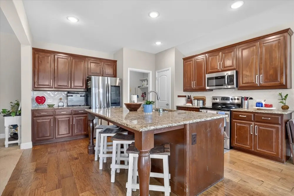 2807 River Ridge Court Granbury, TX 76048