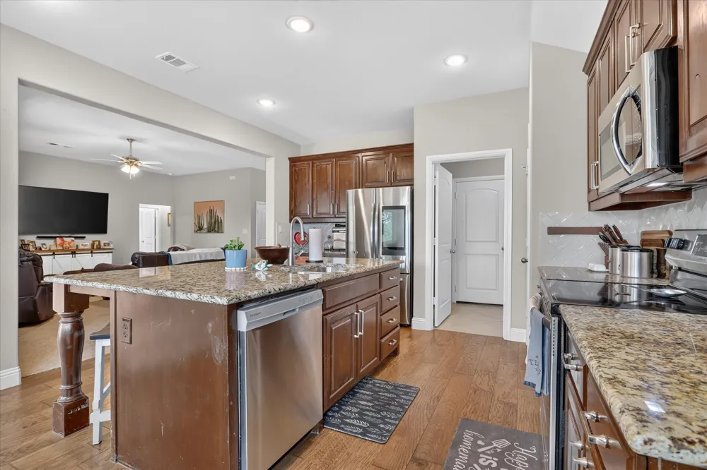 2807 River Ridge Court Granbury, TX 76048