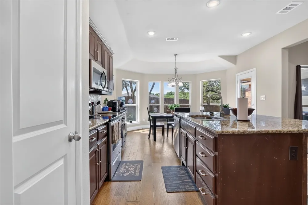2807 River Ridge Court Granbury, TX 76048