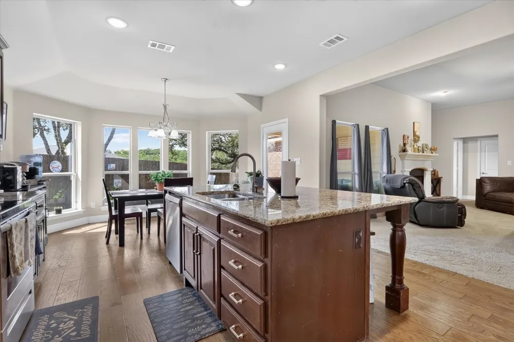 2807 River Ridge Court Granbury, TX 76048