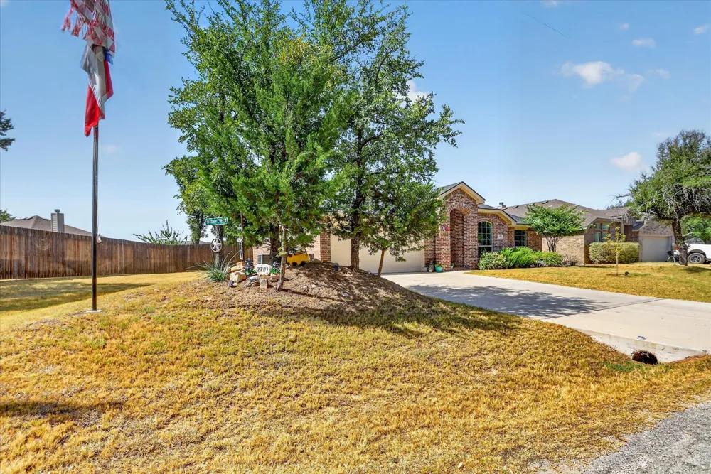 2807 River Ridge Court Granbury, TX 76048