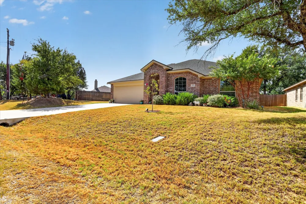 2807 River Ridge Court Granbury, TX 76048