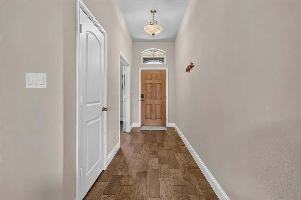 2807 River Ridge Court Granbury, TX 76048