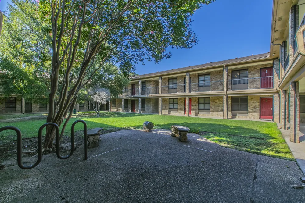 1214 Baylor Avenue #205 Waco, TX 76706