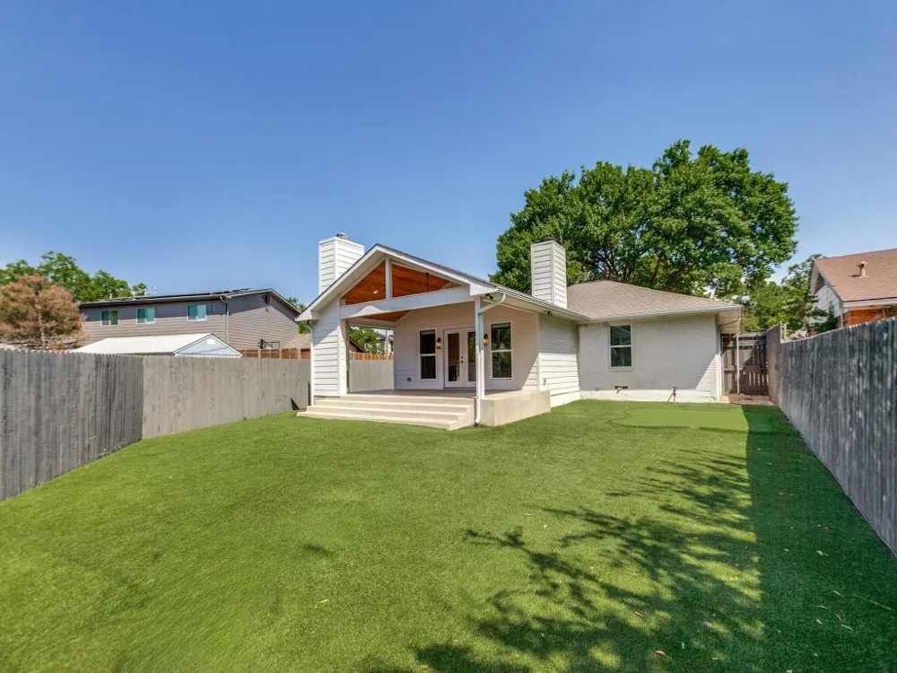 10620 Lorwood Drive Dallas, TX 75238