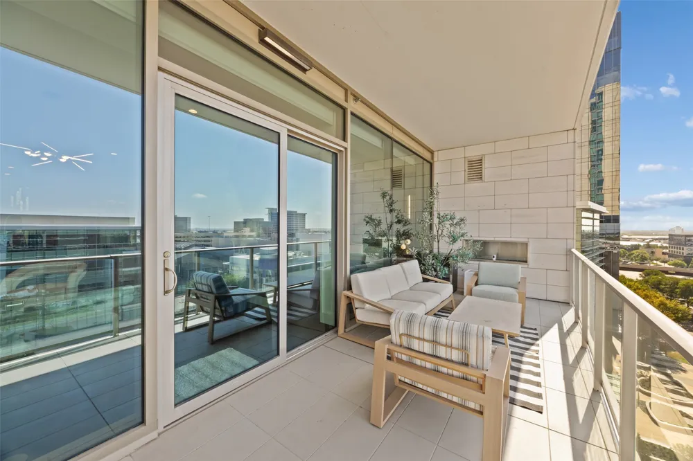 7901 Windrose Avenue #905 Plano, TX 75024