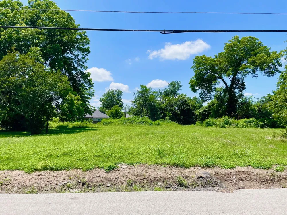 806 S Medora Street Terrell, TX 75160