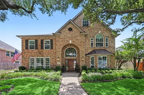2907 Winding Shore Lane