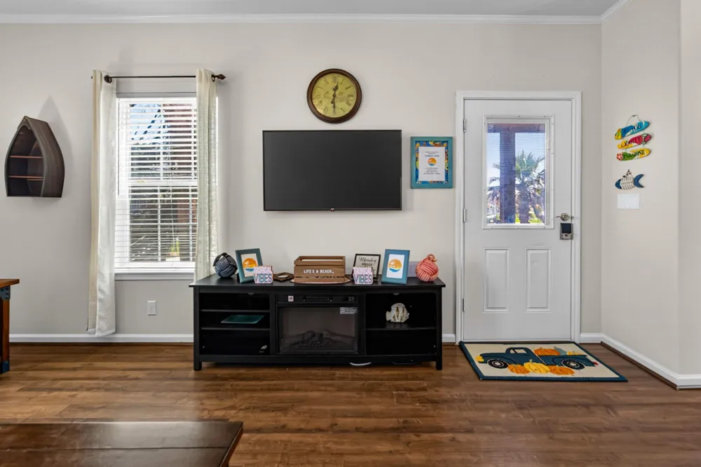 2019 Flamingo Drive Crystal Beach, TX 77650