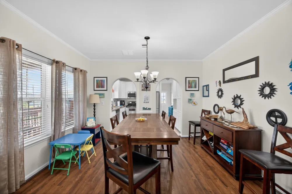 2019 Flamingo Drive Crystal Beach, TX 77650