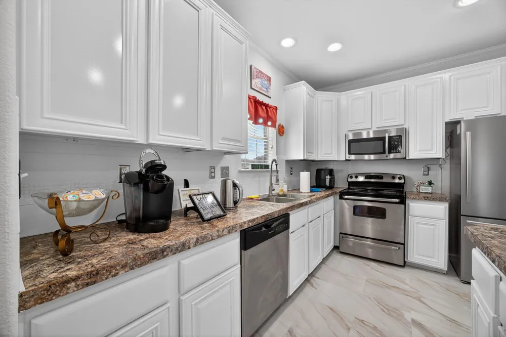 2019 Flamingo Drive Crystal Beach, TX 77650