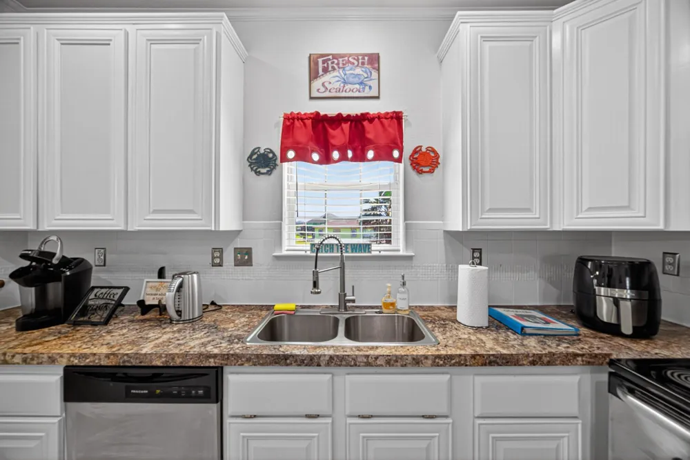 2019 Flamingo Drive Crystal Beach, TX 77650