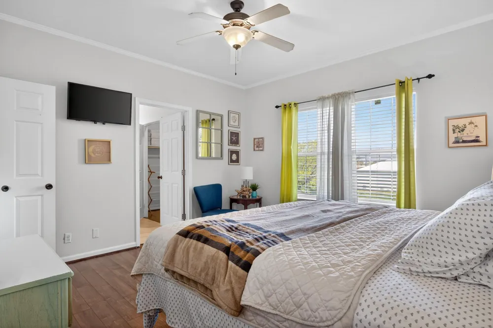 2019 Flamingo Drive Crystal Beach, TX 77650