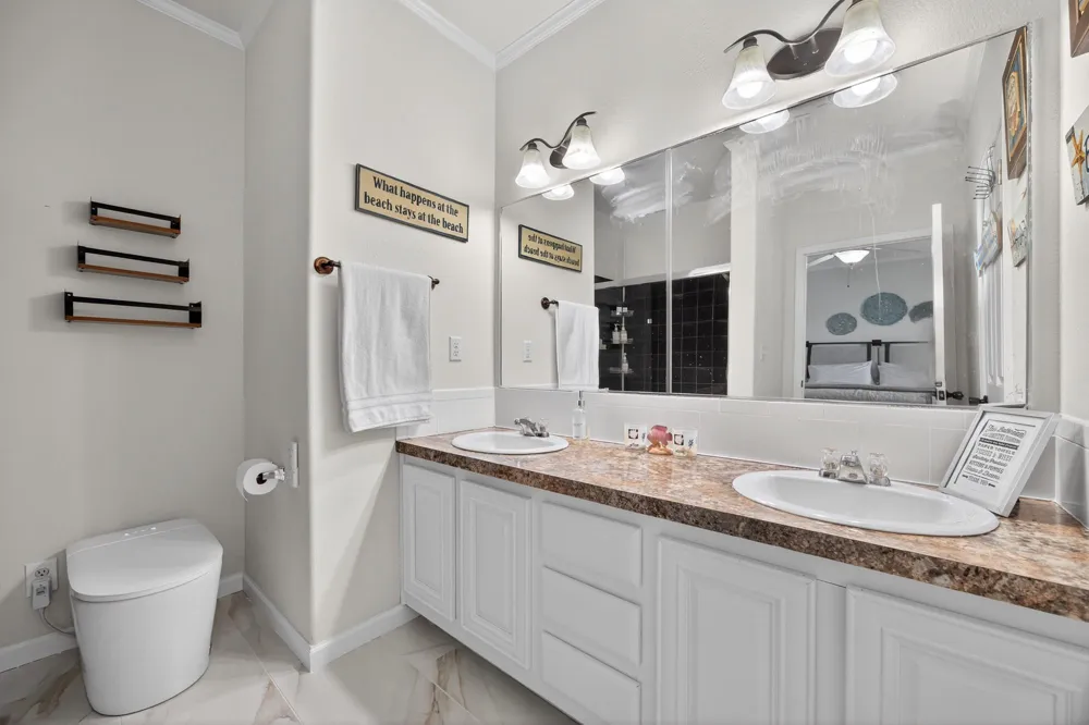 2019 Flamingo Drive Crystal Beach, TX 77650